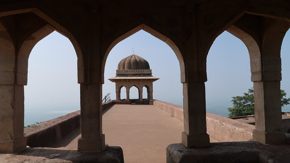 Ujjain to Mandu (Mandav) - Slide 2