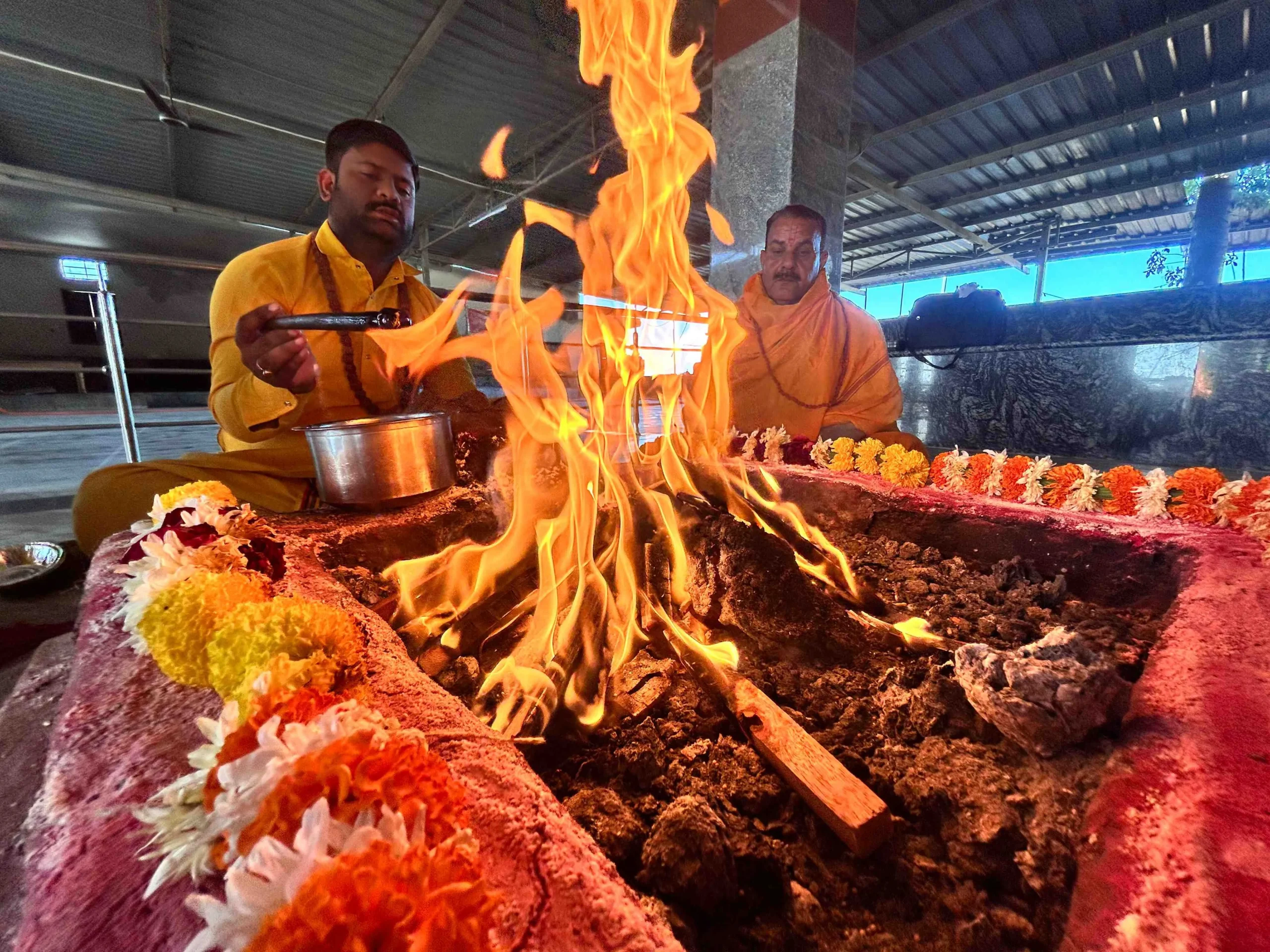 Baglamukhi Havan Booking - Slide 1