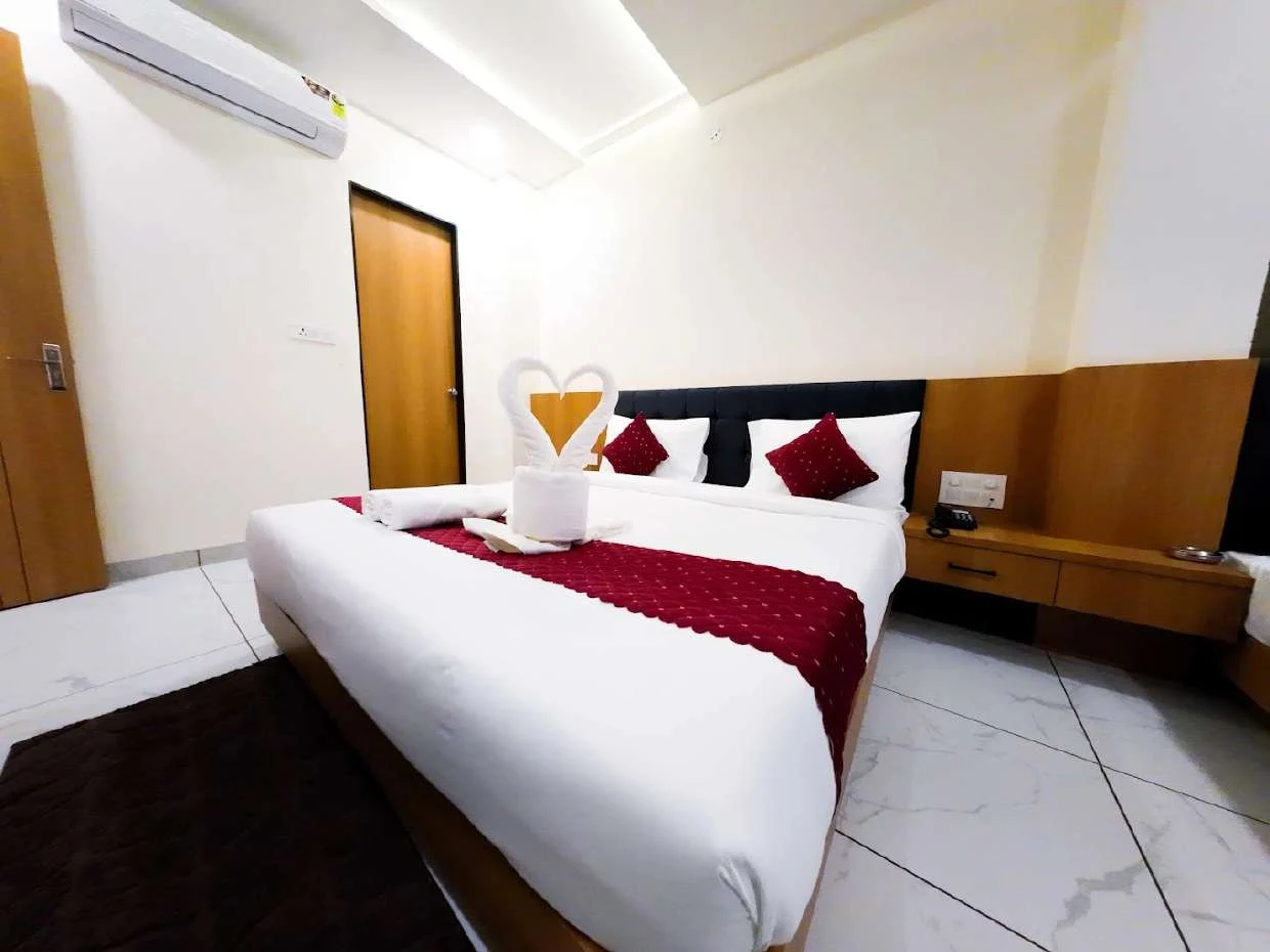 2 Star Hotels Room Photo 2
