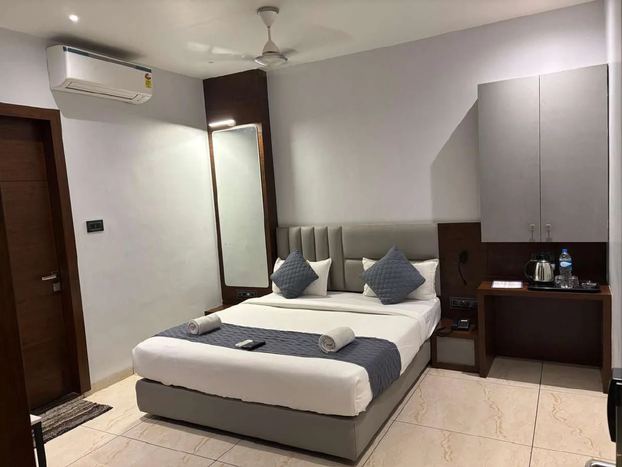 3 Star Hotels Room Photo 11