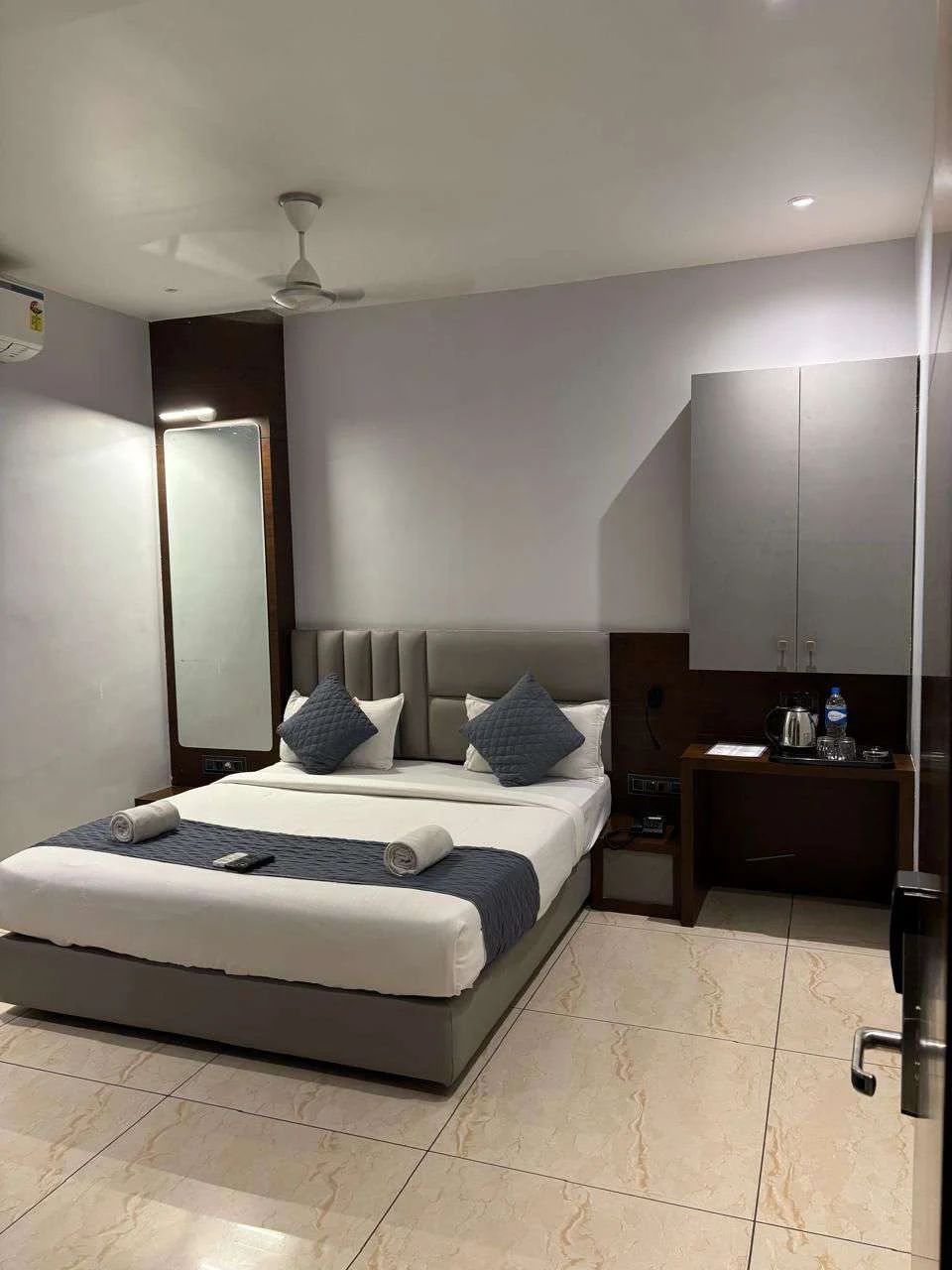 3 Star Hotels Room Photo 14