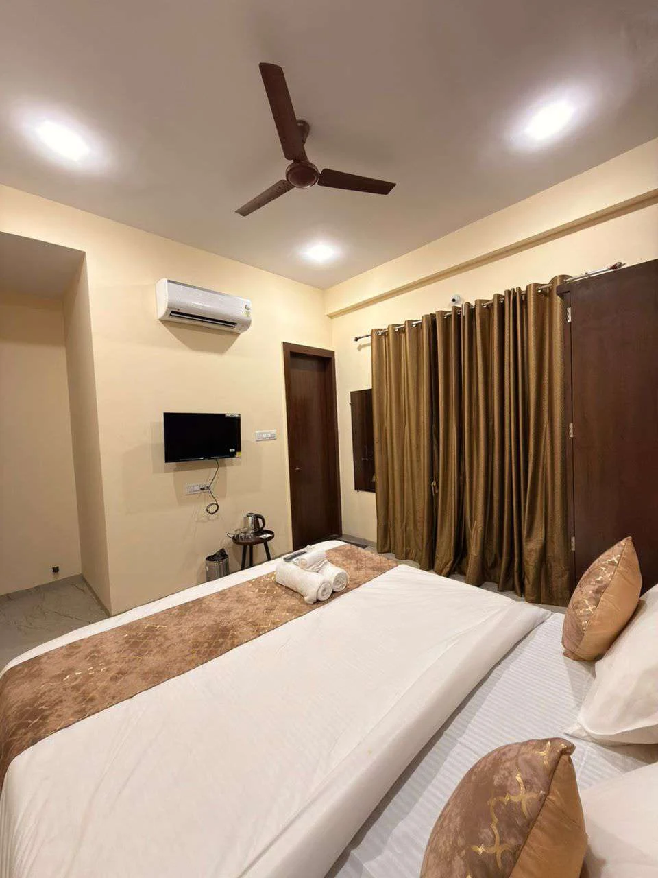 Standard Hotels Room Photo 7