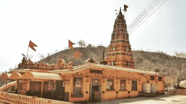 Bijasan Mata Temple & City View — Indore Sightseeing Taxi from Ujjain